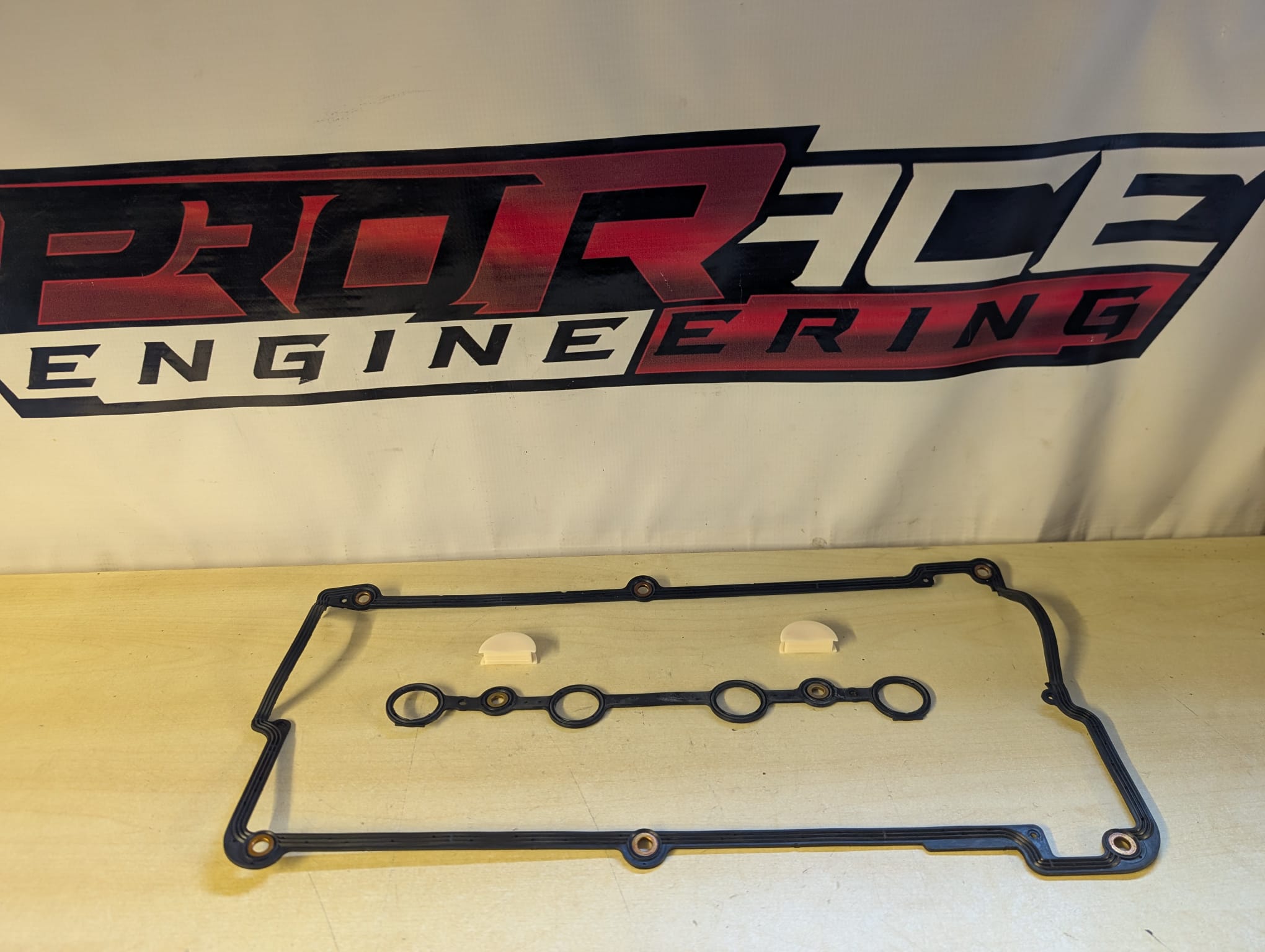 ABF Rocker Cover Gasket Set – Fits later 1992-2000 model ABF engines with studs & nuts and flat rocker cover surface